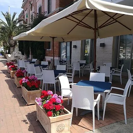 Belmare Hotel