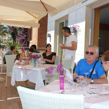Ξενοδοχείο Belmare 3*