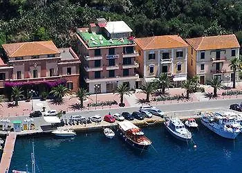 Belmare Hotel