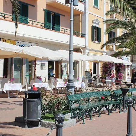 Belmare Hotel